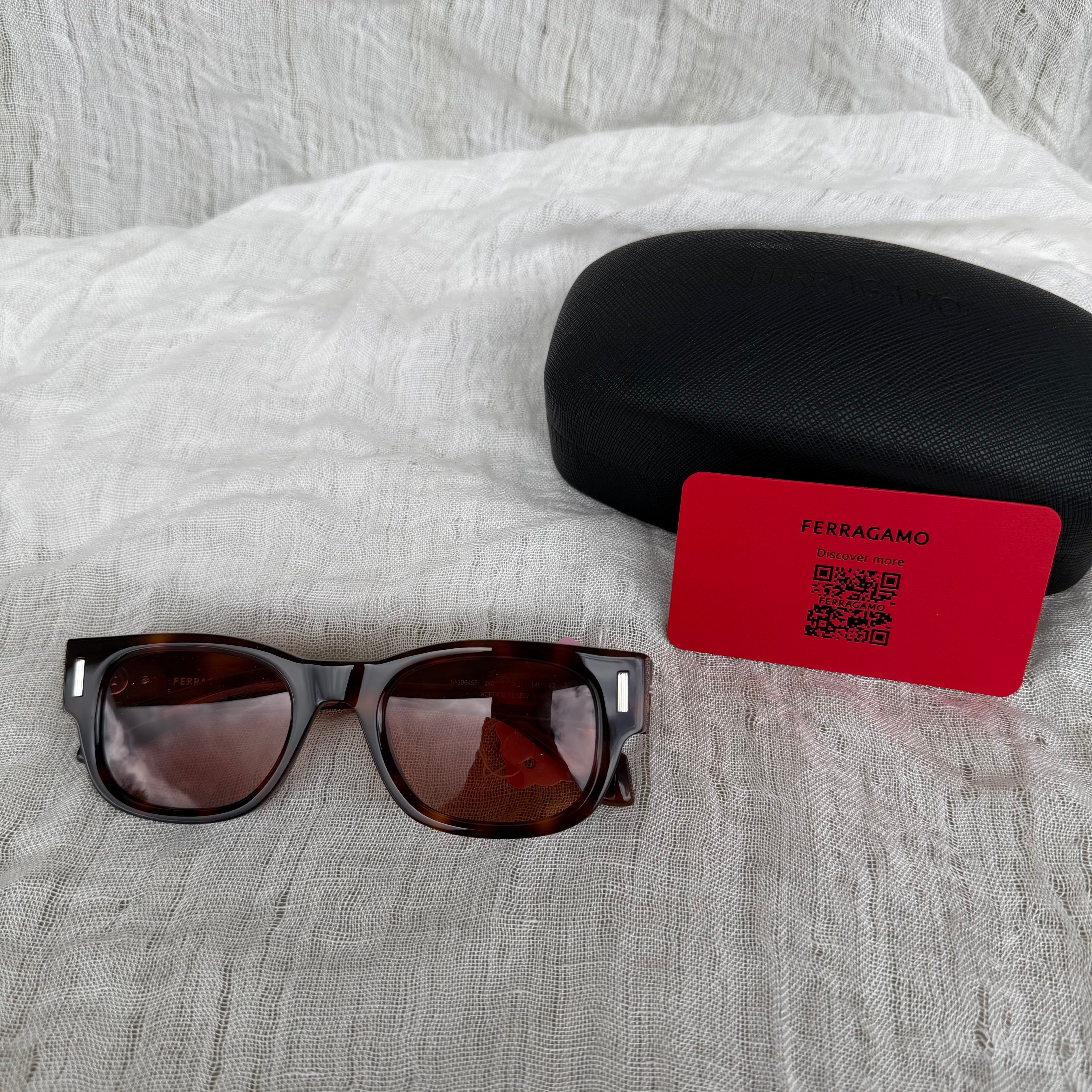 Ferragamo Tortoise Rectangular Sunglasses Brown Lens Italy  display picture 2