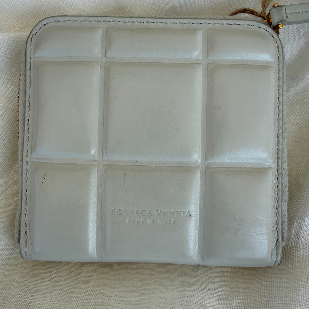 Bottega Veneta White Padded Cassette Zip Around Wallet – Made in Italy
