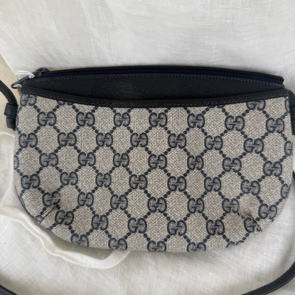 Vintage Gucci Accessory Collection GG Supreme Crossbody Bag