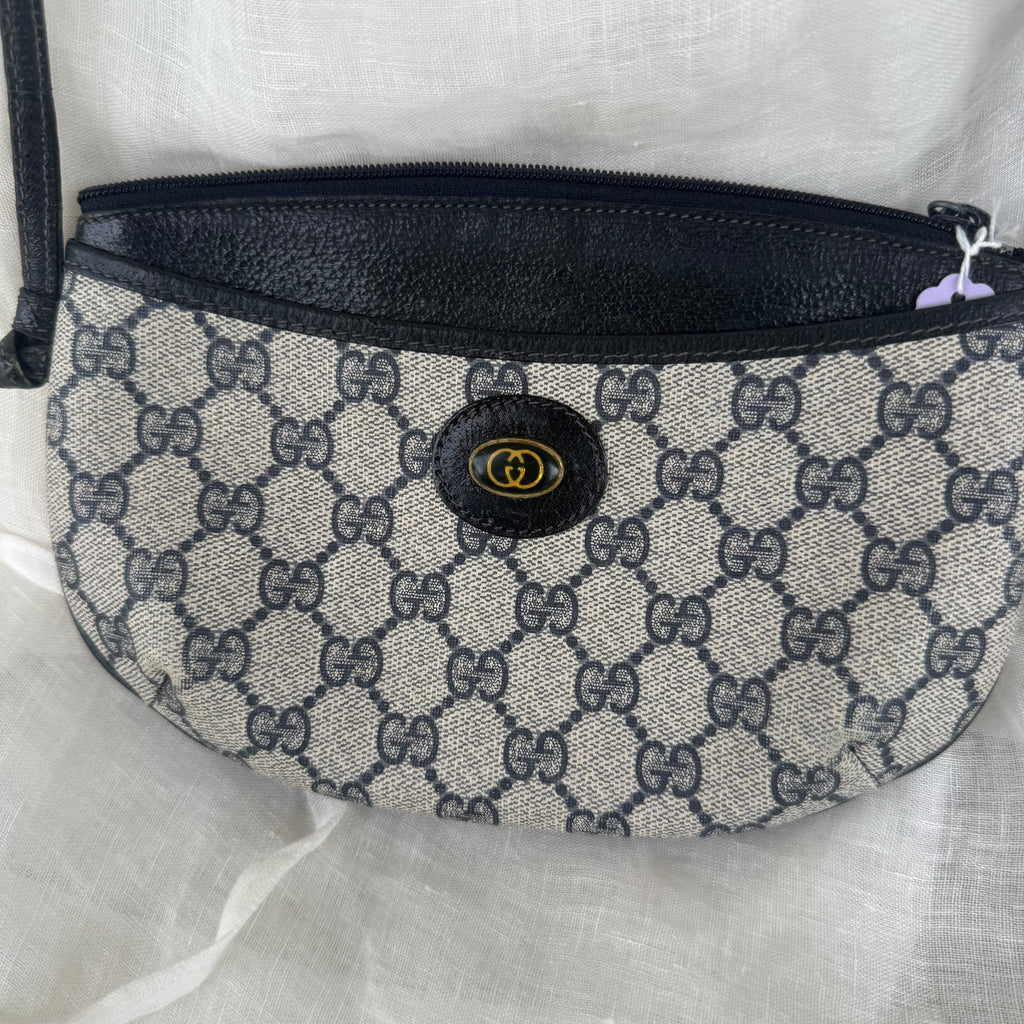 Vintage Gucci Accessory Collection GG Supreme Crossbody Bag